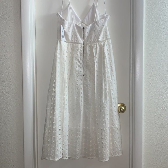 Dress - Picture 3 of 6